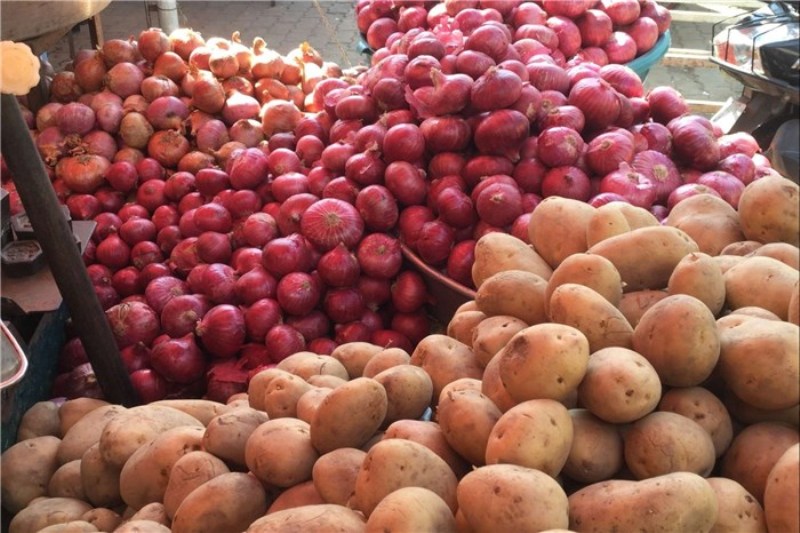 کاهش صرفه اقتصادی تولید سیب‌زمینی و پیاز